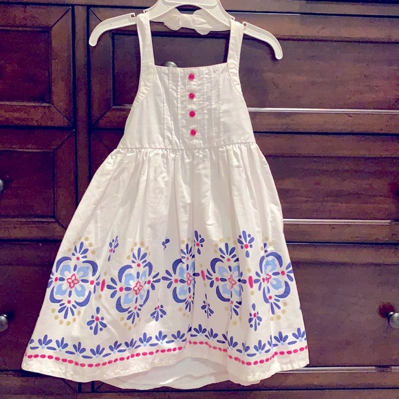 Girl’s white halter dress. Size 3T